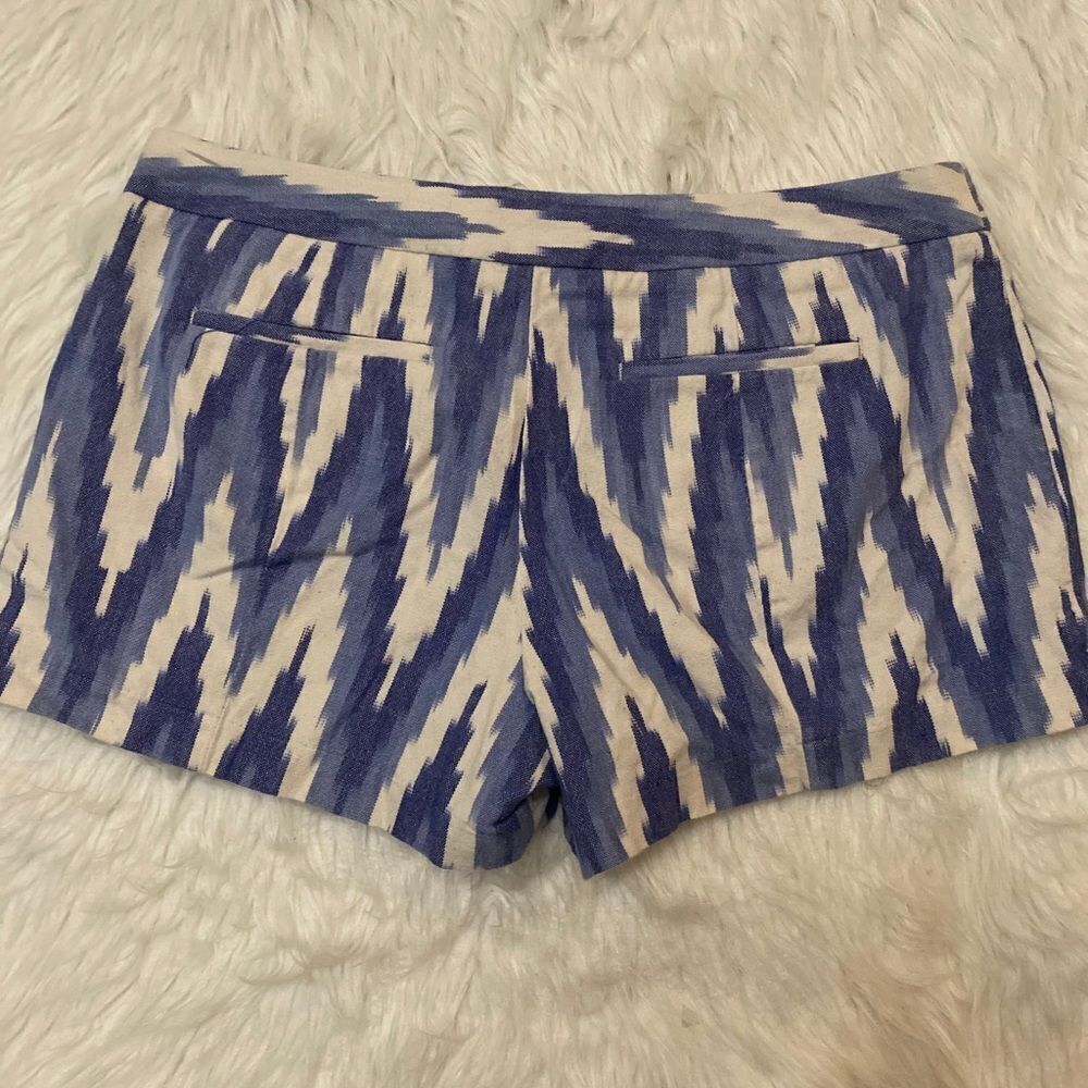 GAP Aztec Shorts - Picture 6 of 6